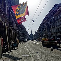 Kramgasse mit Kreuzgassbrunnen zu Zytglogge