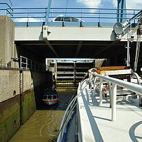 Blick nachhinten in der Schleuse