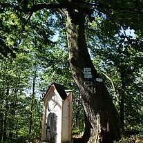 Marterl am Eingang zur Burg VikStejn