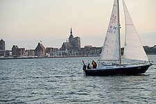 Segelboot vor Stralsund