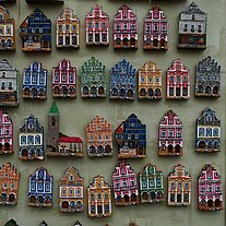 Minifassaden im Fenster