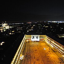 Markusplatz vom Kampanile bei Nacht