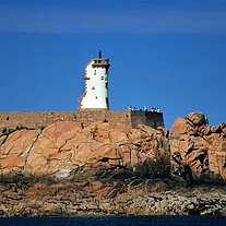 Phare du Paon auf rosa Granit