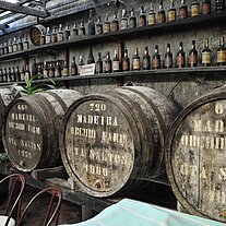 Weinausschank in der Orchideenfarm