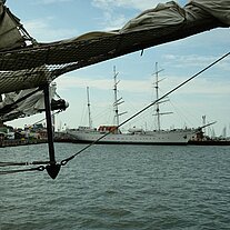 Zephyr Klüver Blick zur Gorch Fock