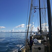 mit der Zephyr zwischen den Inseln durch